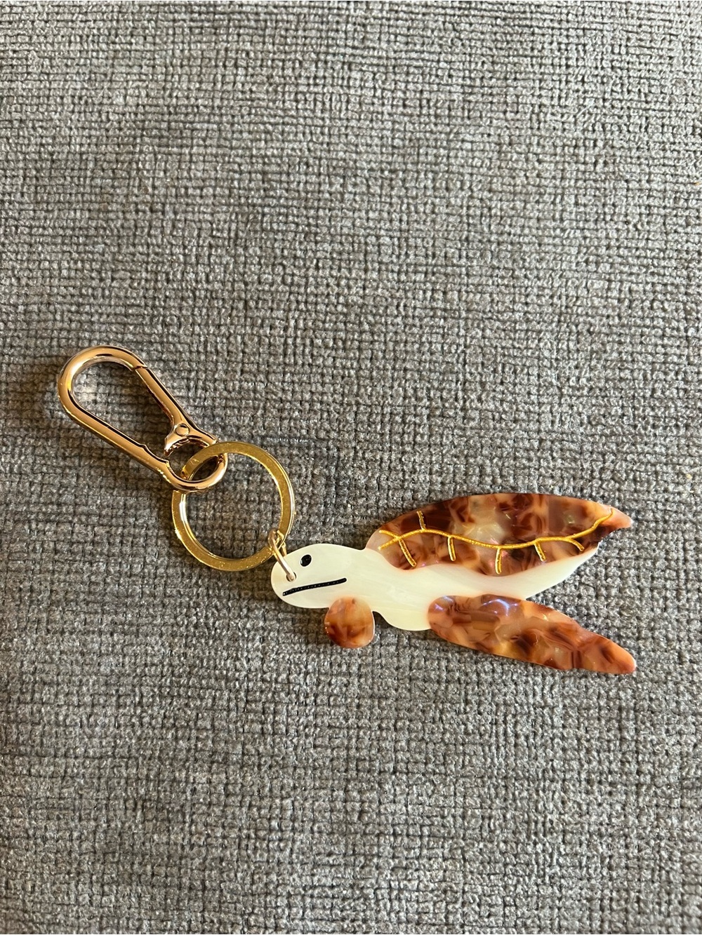 Tortoiseshell Resin Turtle Keychain with Gold Hardware 🐢